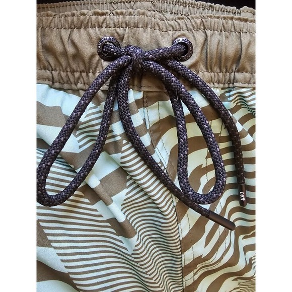 NEFF Swimming Swim Trunks Green Geometric Stripe - Mens Large With Pockets - Picture 8 of 9